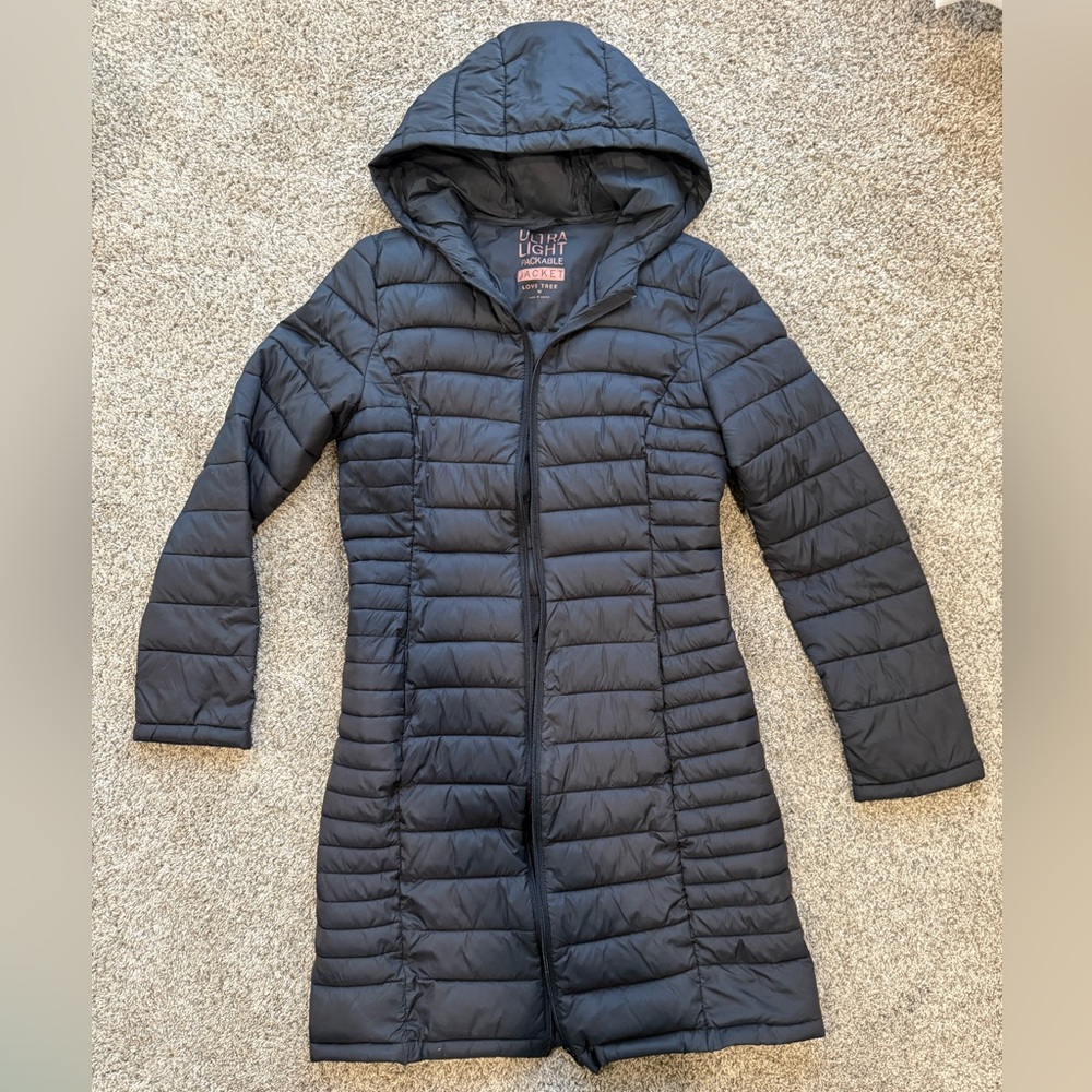 Love Tree Women's black Hooded Puffer Coat